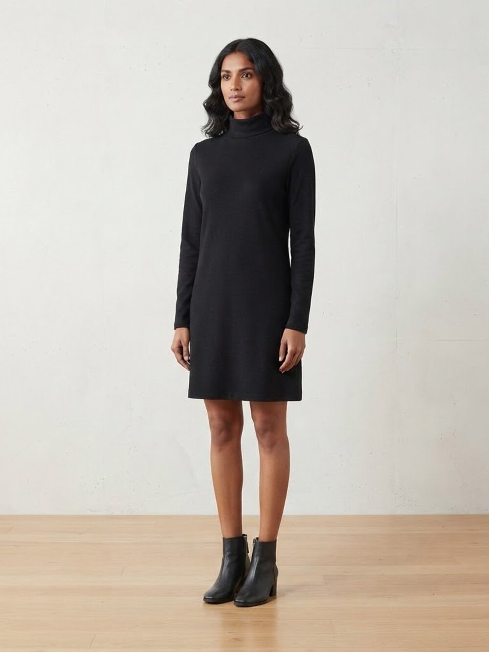 Splendid - Signature Plush Supersoft Mockneck Dress RF9D360 | Size Small | Black
